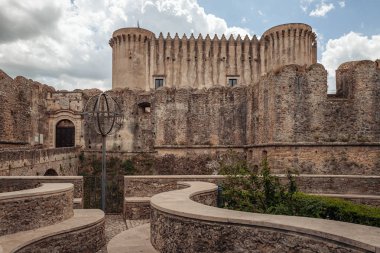 Santa Severina kasabasında kalenin panoramik görünümü, Calabria, I