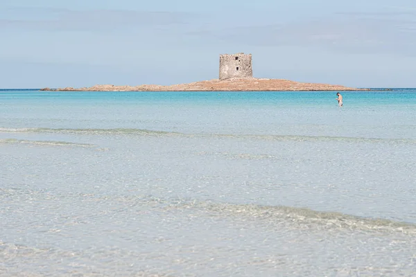 Stintino, Sardinia / Octiber 2019: Вид на чудовий пляж b — стокове фото