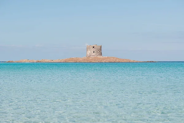 Stintino, Szardínia / Octiber 2019: Kilátás a csodálatos strandra b — Stock Fotó