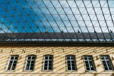 Neumunster Manastırı mimari ayrıntıları