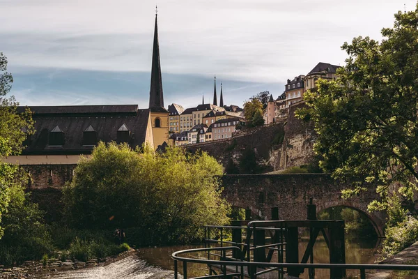 Opactwo Neumunster Nad Rzeką Alzette — Zdjęcie stockowe