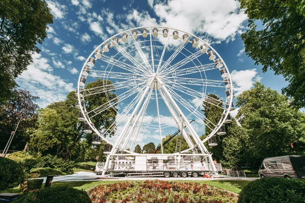 Lucembursko Červen 2020 Nové Panoramatické Kolo Instalované Parku Limpertsberg — Stock fotografie