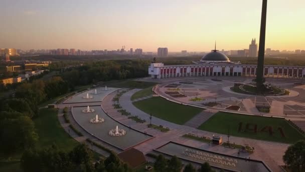 Park zwycięstwa na cerkiew Chrystusa Zbawiciela w Moskwie — Wideo stockowe