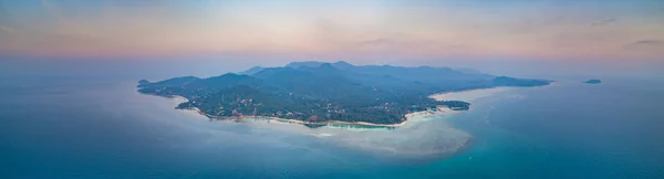 Εναέρια shot νησί Κο Pha-ngan κατά το ηλιοβασίλεμα. — Φωτογραφία Αρχείου