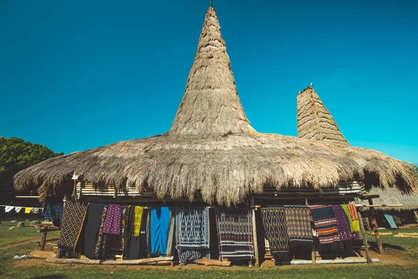 클로즈업 전통적인 Sumbanese 오두막입니다. 인도네시아. — 스톡 사진