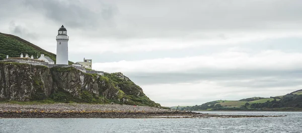 Ирландская береговая панорама с маяком Кэмпбелтауна — стоковое фото