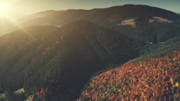 Majestoso nascer do sol colorido vista aérea highland — Vídeo de Stock