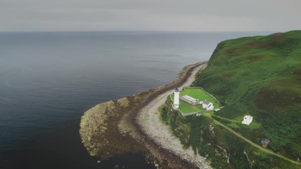 Davaar lighthouse closeup airshot, Scotland — 비디오