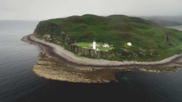 Isla deshabitada Aves aéreas Davaar vista — Vídeo de stock