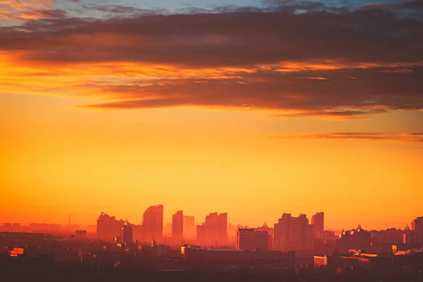 Sunset aerial Europe town silhouette: Kyiv cityscape at sun set golden tone with cloudy sky, Ukraine — Stock Photo, Image