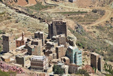 Bir ortaçağ dağ köyü ve kırsal alanları etrafında en güzel örneklerinden biridir. Dağ Yemen. Yukarıdan görüntülemek