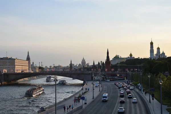 Moscow Russia June 2018 View Moskvoretskaya Embankment Kremlin Churchs Moscow — Stock Photo, Image