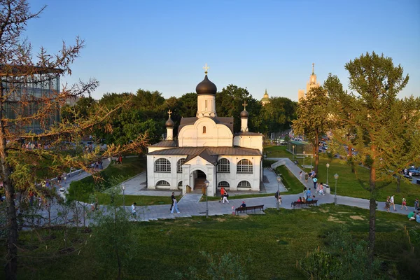 Moscou Rússia Junho 2018 Parque Zaryadye Igreja Conceição Piedosa Anna — Fotografia de Stock