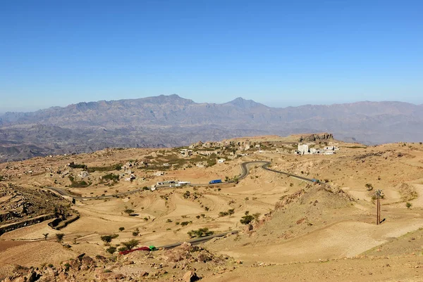 Tipik Yemen manzara sermaye Sanaa yakın. Yemen