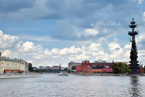 Moscow Russia July 2018 Morning View Moscow River Prechistenskaya Embankment — Stock Photo, Image