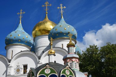 St Sergius Trinity Lavra varsayım katedralde. En önemli Rus Manastırı ve Rus Ortodoks Kilisesi Sergiyev Posad kasaba ruhani merkezi