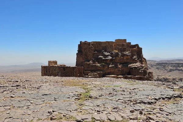 Berglandschaft Jemen Ostharz Ruinen Einer Alten Festung Vor Blauem Himmel — Stockfoto