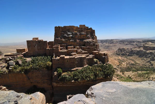 Landskap Berg Jemen Östra Haraz Ruinerna Gammal Fästning Mot Blå — Stockfoto