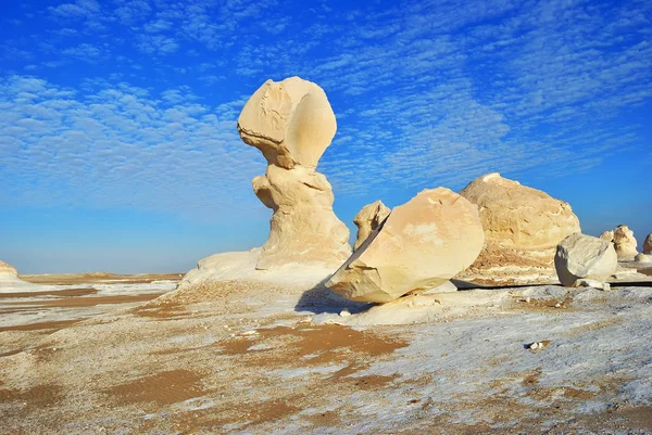 Güzel Soyut Doğası Kaya Oluşumları Western Beyaz Çöl Sahara Heykel — Stok fotoğraf