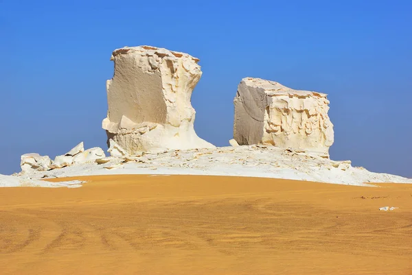 Güzel Soyut Doğası Kaya Oluşumları Western Beyaz Çöl Sahara Heykel — Stok fotoğraf