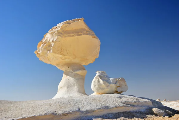 Güzel Soyut Doğası Kaya Oluşumları Aka Heykeller Tavuk Mantar Günbatımında — Stok fotoğraf
