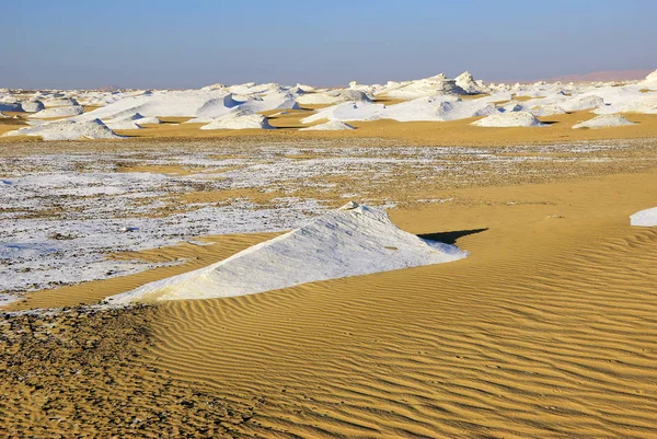 Güzel Soyut Doğası Kaya Oluşumları Western Beyaz Güneş Doğarken Sahara — Stok fotoğraf