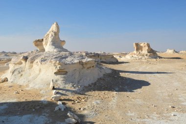 Güzel çöl manzara. Western beyaz çöl, Sahara. Mısır. Afrika. Aish El - Ghorab. Mantar çöl