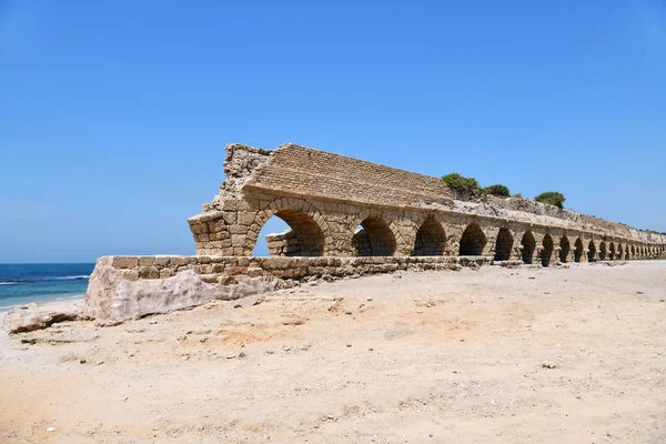 Roma su kemeri Caesarea Maritima Israil