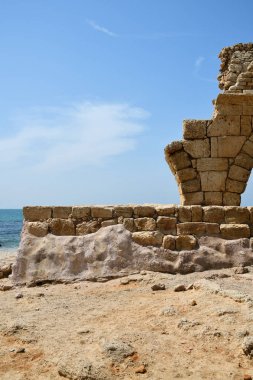 Roma su kemeri plaj Caesarea Maritima Israil