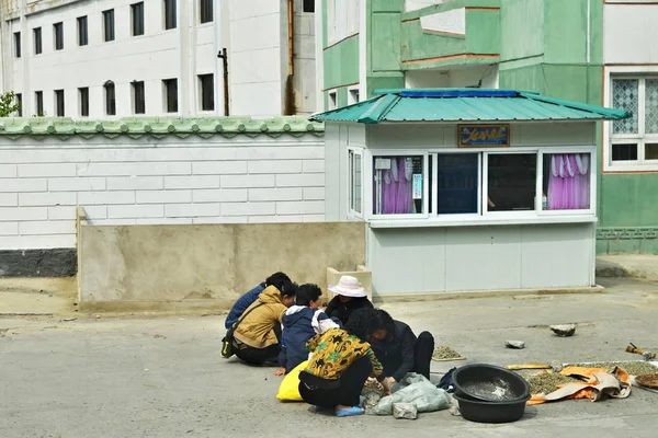 Severní Korea. Wonsan. Lidé — Stock fotografie