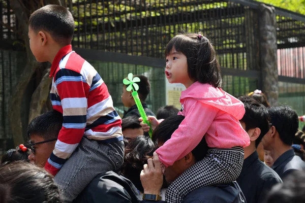 Pyongyang, Coreia do Norte. Rapariga — Fotografia de Stock