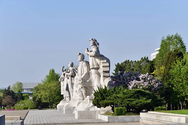 Pyongyang, Nord Korea. Skulpturer — Stockfoto