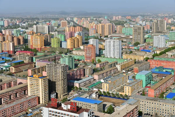 Noord-Korea, Pyongyang. Uitzicht op de stad van bovenaf — Stockfoto