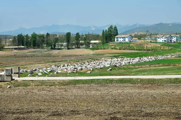 Panmunjom, North Korea. Border defensive line. 38 parallel — Stock Photo, Image