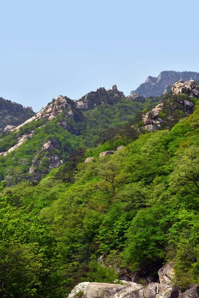 Corea del Norte. Montañas de diamantes. Monte Kumgang. — Foto de Stock