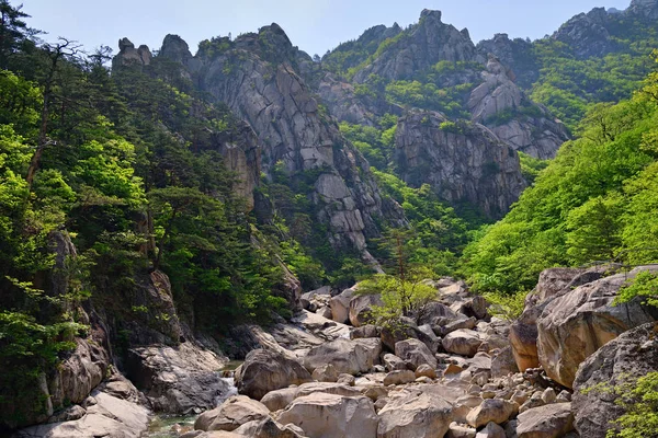 Noord-Korea. Diamond Mountains. Mt. Kumgang — Stockfoto