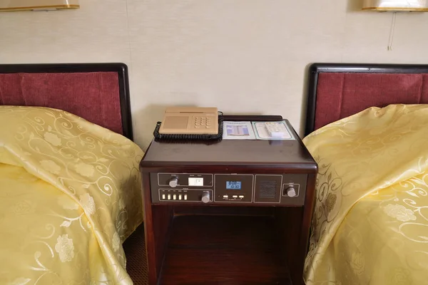 Пхеньян, Северная Корея. Номер в гостинице Yanggakdo — стоковое фото