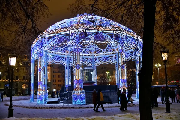 Moscovo paisagem urbana de inverno durante as férias de Natal. Rússia — Fotografia de Stock