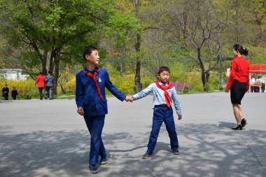Pyongyang, Kuzey Kore. Öncü çocuklar