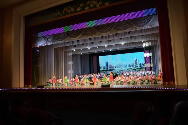 Pjöngjang, Nordkorea. Kinder — Stockfoto