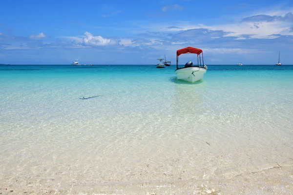 Zanzibar, Tanzânia, África. Praia de Kendwa — Fotografia de Stock