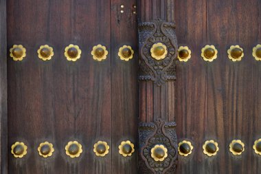 Taş Şehir, Zanzibar, Tanzanya 'da geleneksel ahşap kapı