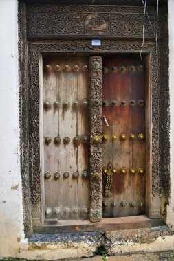 Taş Şehir, Zanzibar, Tanzanya 'da geleneksel ahşap kapı
