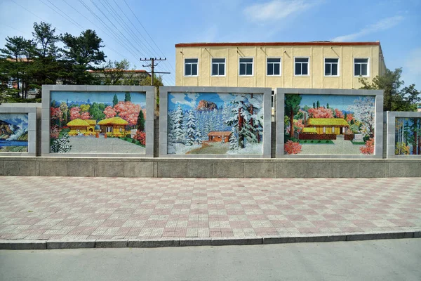 Kaesong Coreia Norte Maio 2019 Rua Cidade Cerca Concreto Com — Fotografia de Stock