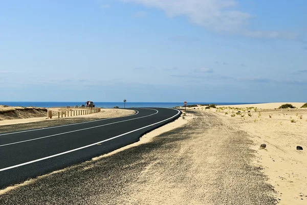 Autopista Alquitrán Través Duna Playa Corralejo Fuerteventura Islas Canarias España — Foto de Stock