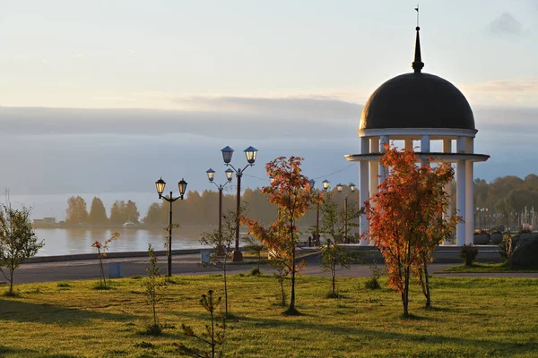 Pavilon Rotundy Nábřeží Jezera Onega Petrozavodsku Karelia Rusko — Stock fotografie