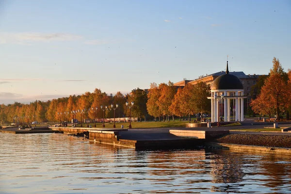 Padiglione Rotonda Sull Argine Del Lago Onega Petrozavodsk Carelia Russia — Foto Stock