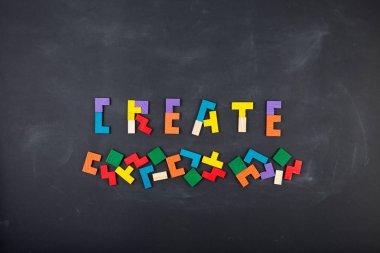 İş yaratıcılığı kavramı - tahtadaki yapboz