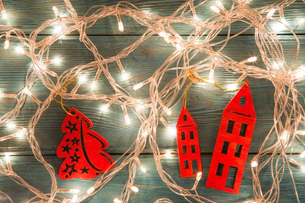ビンテージのクリスマスの装飾や木製の背景のライト — ストック写真