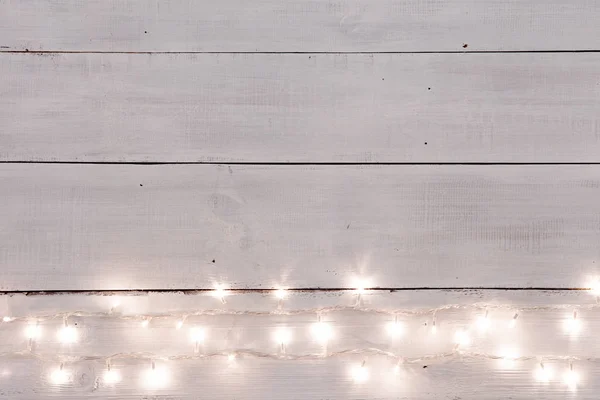 Luces Navidad Sobre Fondo Blanco Madera Con Espacio Copia Para — Foto de Stock